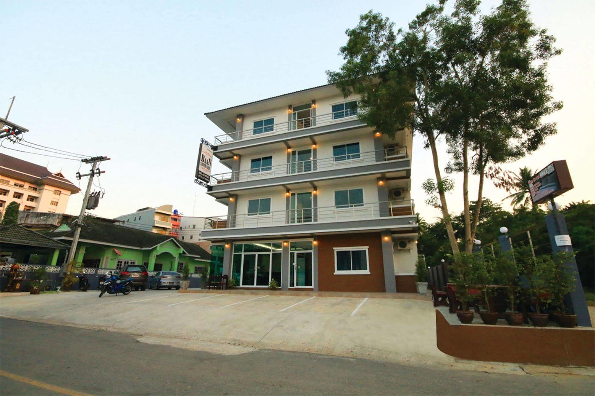 Baan Samrarn Krabi town
